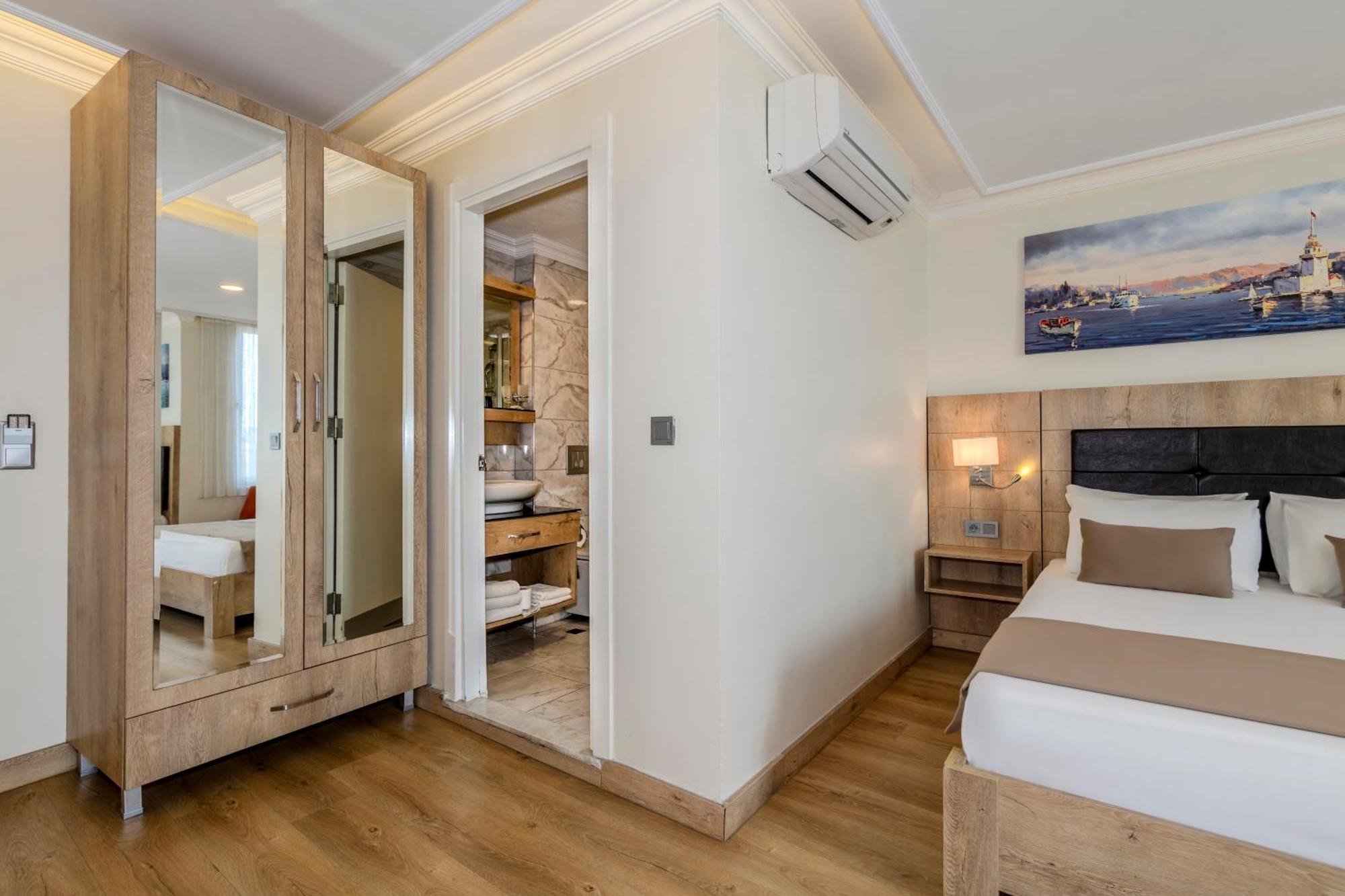 Отель Old Topkapi Porta Romanos Ottoman Heritage 4*